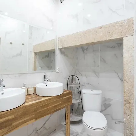 Alfama Tale Four-bedroom W/ River View - By Lu Holidays * Lizbona