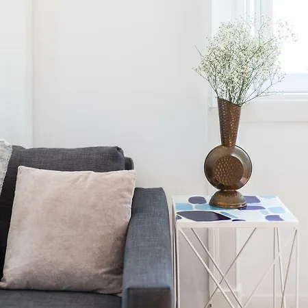 아파트 Alfama Tale Four-bedroom W/ River View - By Lu Holidays 리스본