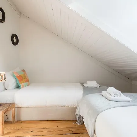 Alfama Tale Four-bedroom W/ River View - By Lu Holidays