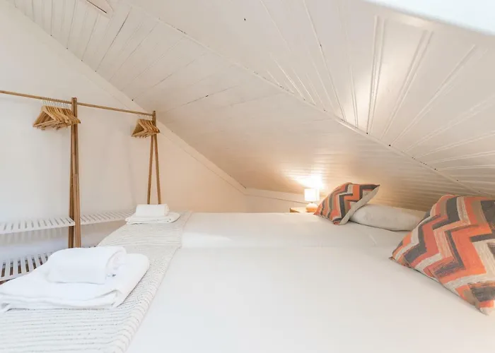 Alfama Tale Four-bedroom W/ River View - By Lu Holidays Lisboa