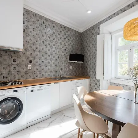 Alfama Tale Four-bedroom W/ River View - By Lu Holidays